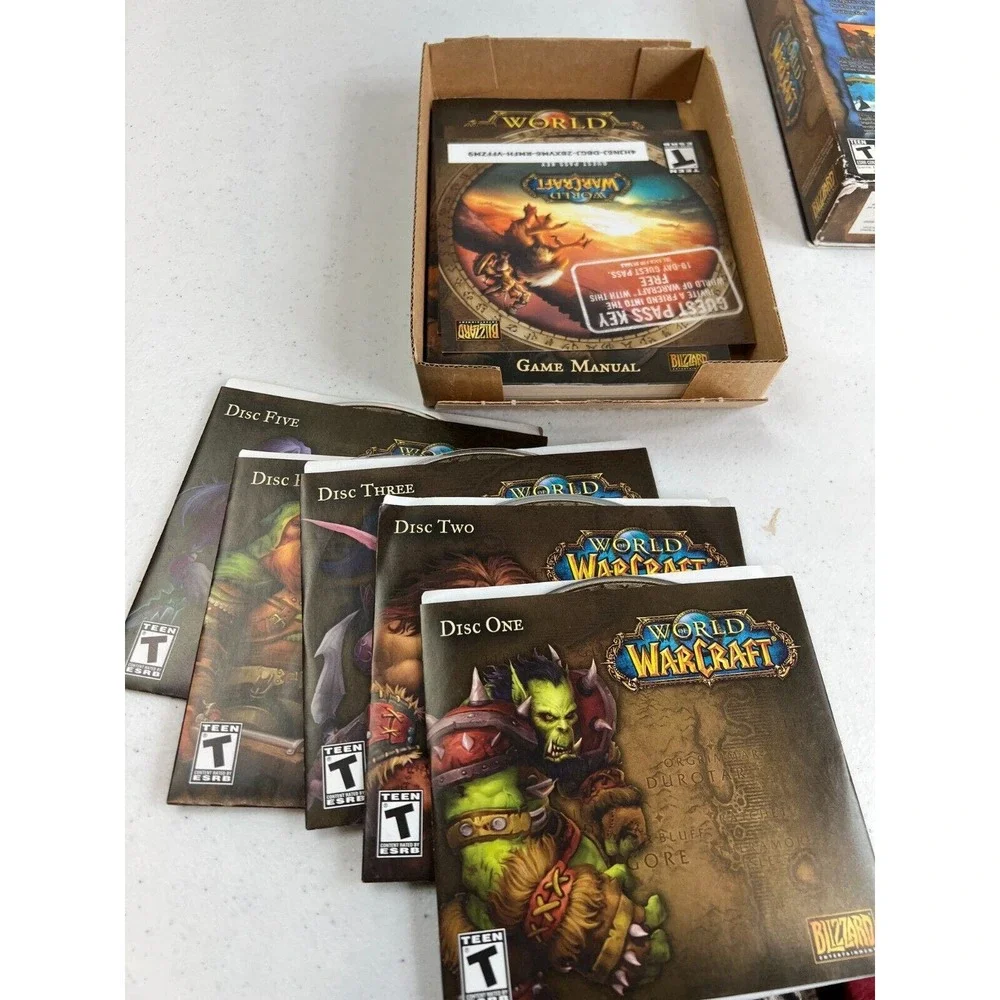 2004 Blizzard Entertainment World of Warcraft Role Playing PC Game 5‎ Disc Set